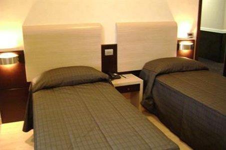 Eh Suites Rome Airport Euro House Hotels Fiumicino Exterior foto