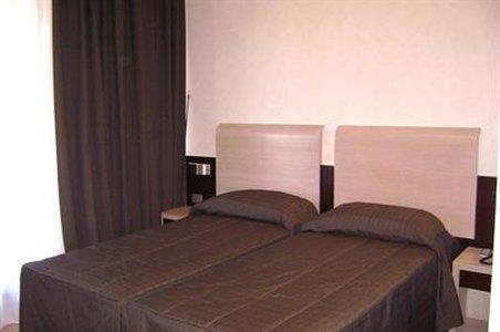 Eh Suites Rome Airport Euro House Hotels Fiumicino Exterior foto