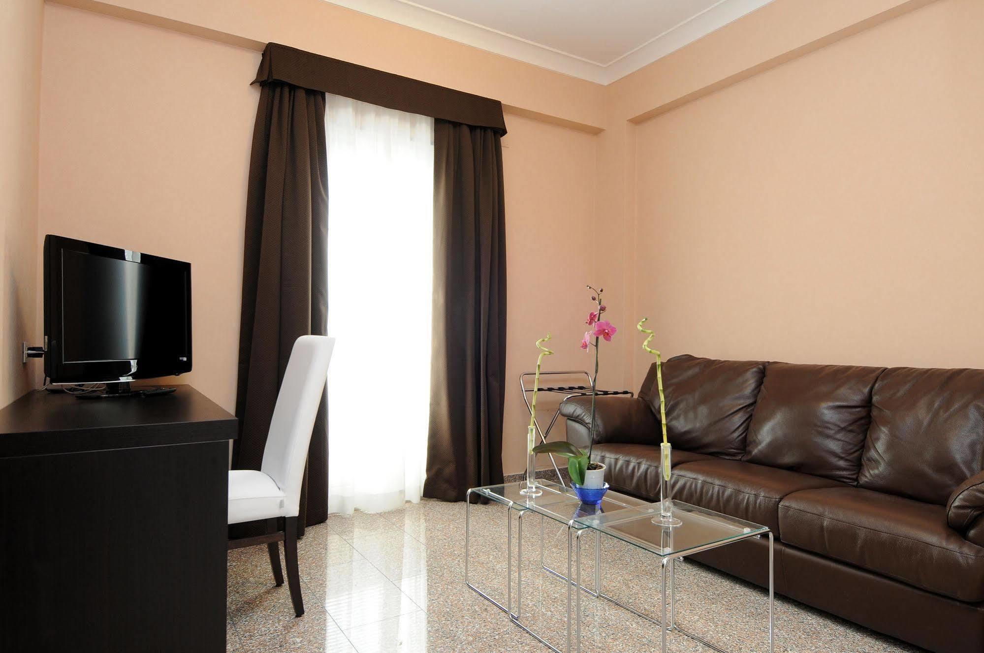 Eh Suites Rome Airport Euro House Hotels Fiumicino Exterior foto