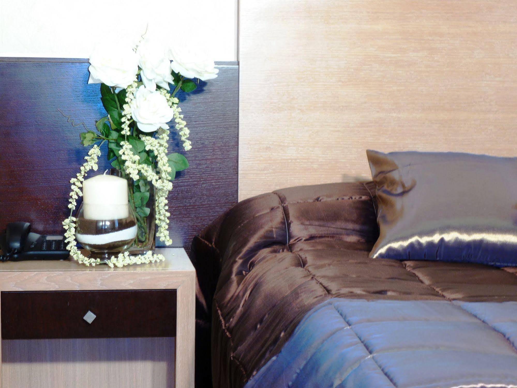 Eh Suites Rome Airport Euro House Hotels Fiumicino Exterior foto